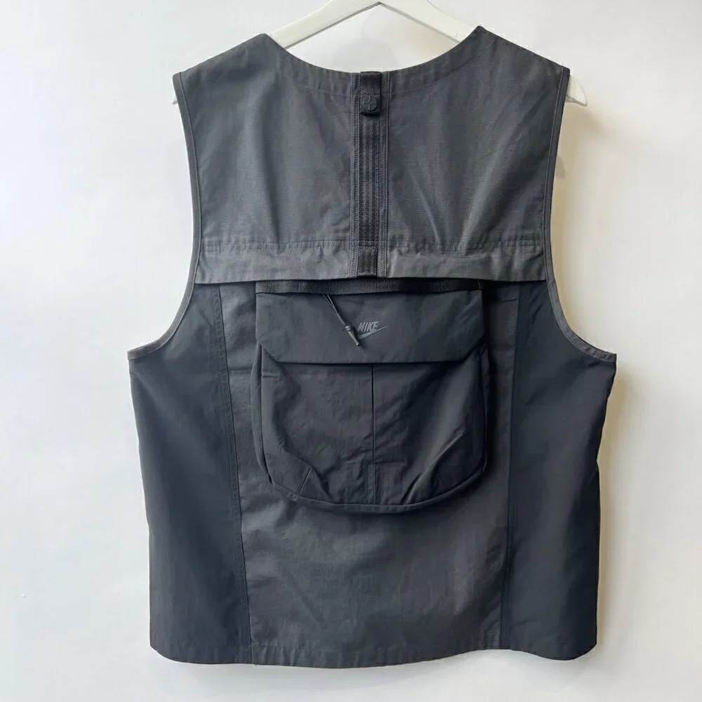 Nike Men Tech Pack Unlined Vest, Gray/Black, Size S Like New